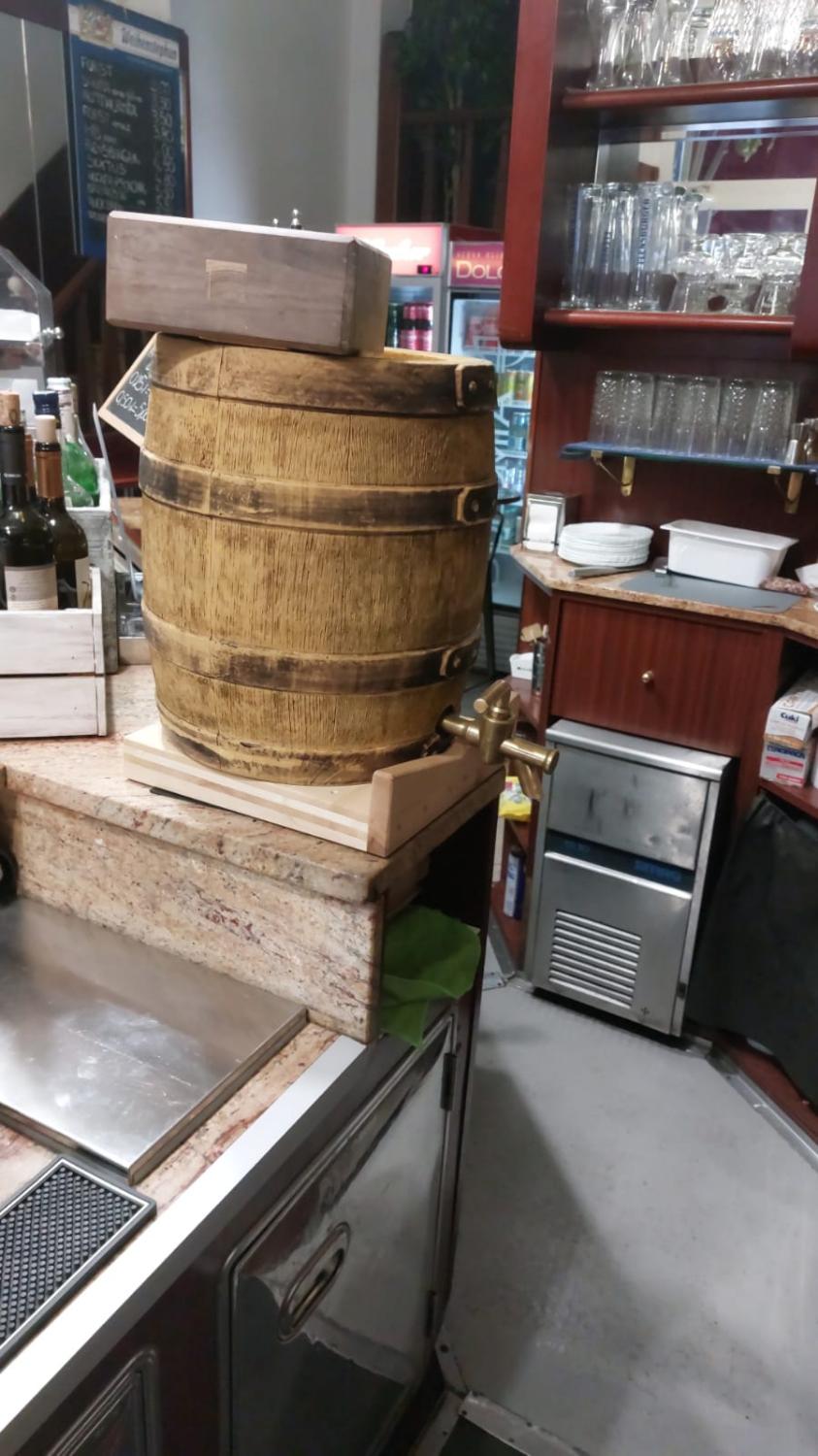 Botte di legno al banco